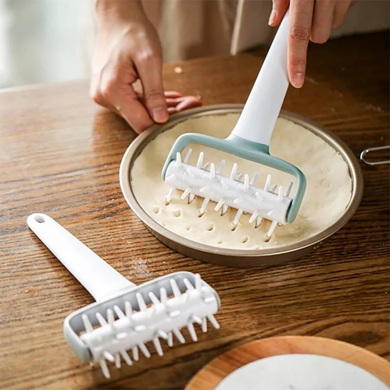 Kitchen Roller Baking - 1PC多機能ピザ生地ニードルパンチャー キッチンベーキングツール パン生地ラック 排気パンメーカー 家庭用